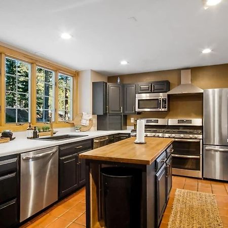 9 Bdr Close To Main Street With Secluded Hot Tub Breckenridge Zewnętrze zdjęcie