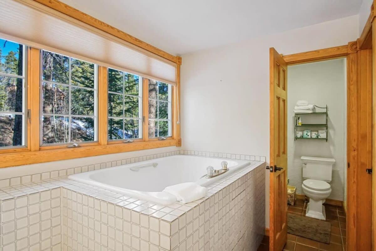 9 Bdr Close To Main Street With Secluded Hot Tub Breckenridge Zewnętrze zdjęcie